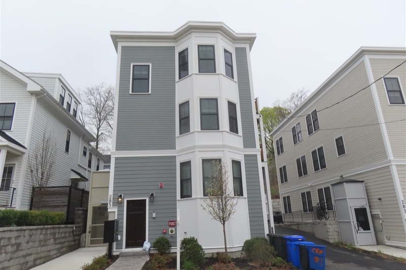 285 Lamartine Street seen from the street